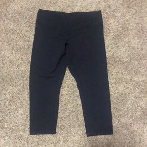 2x pairs on black lulu lemon Capri pants, size 10